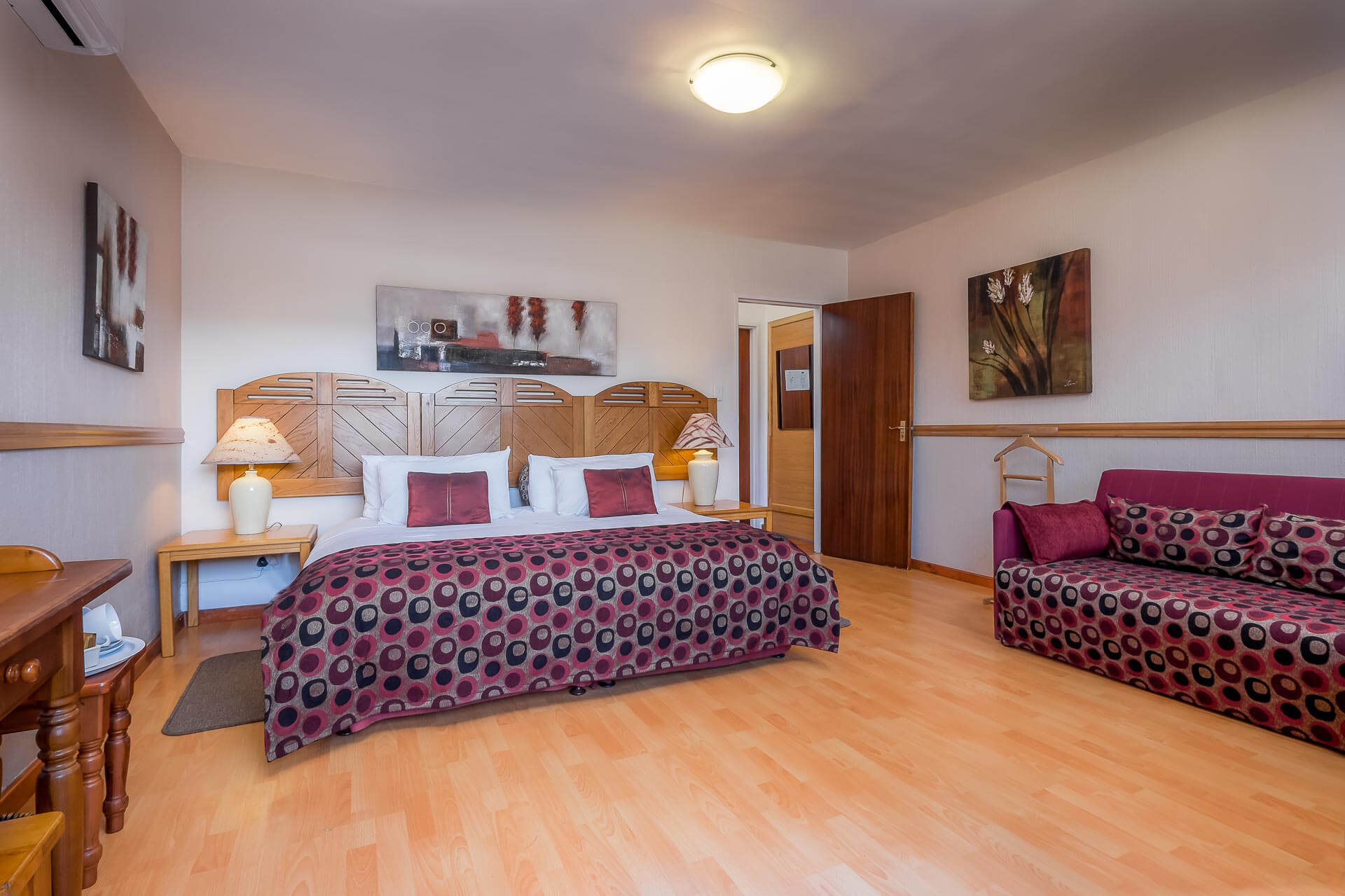Suite 16