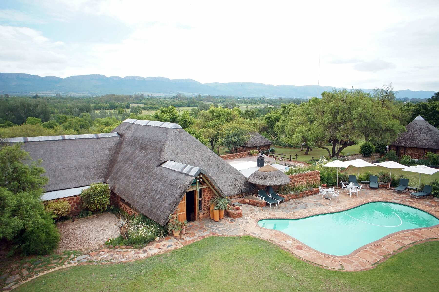 mokoya-lodge-lapa-magalisberg-mountain